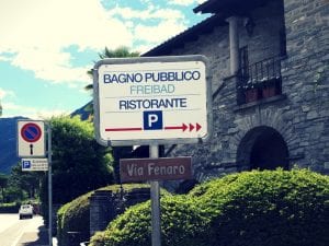 Bagno Pubblico in Ascona - Wegweiser zum Freibad von Ascona